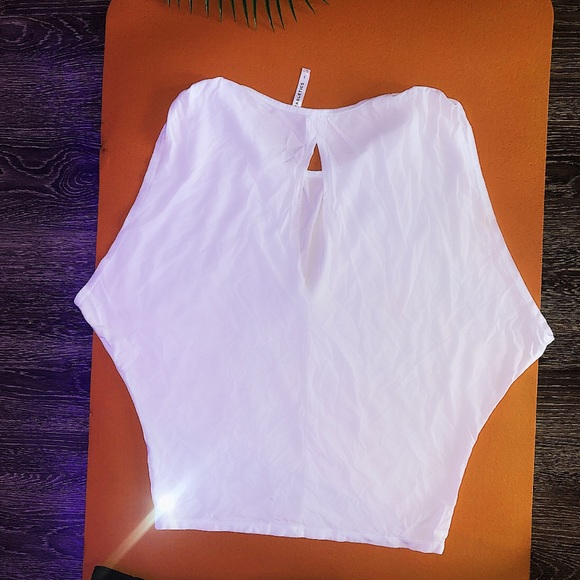 Fabletics White Workout top - Picture 2 of 3